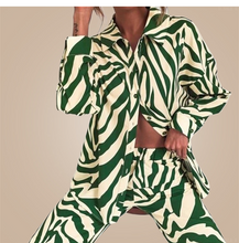 Load image into Gallery viewer, Set Suits